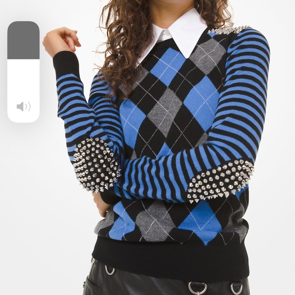 Micheal Kors Collection - medium runs big fits a large